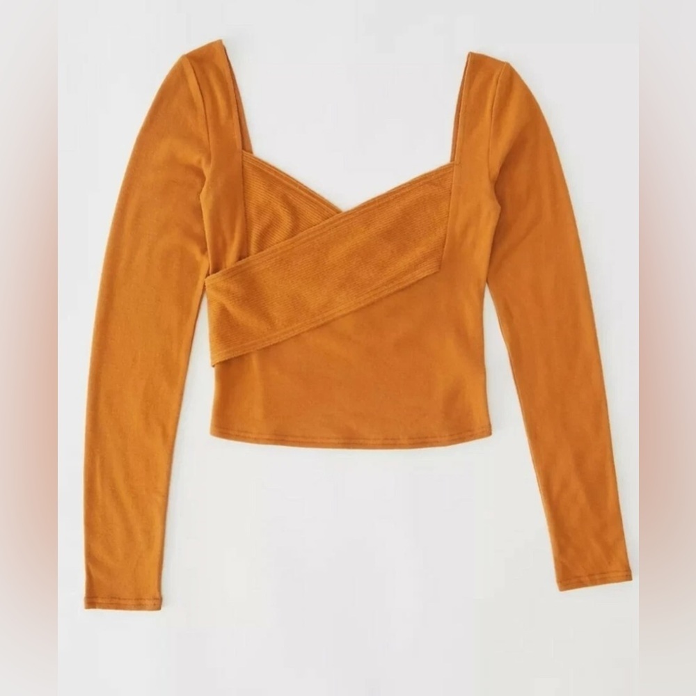 Urban Outfitters Out From Under NWT Winnie wrap top, medium